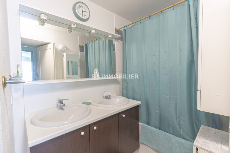 Appartement 3 pièces 65 m² · à Saint-Médard-en-Jalles · 65 m² · 215 250 €